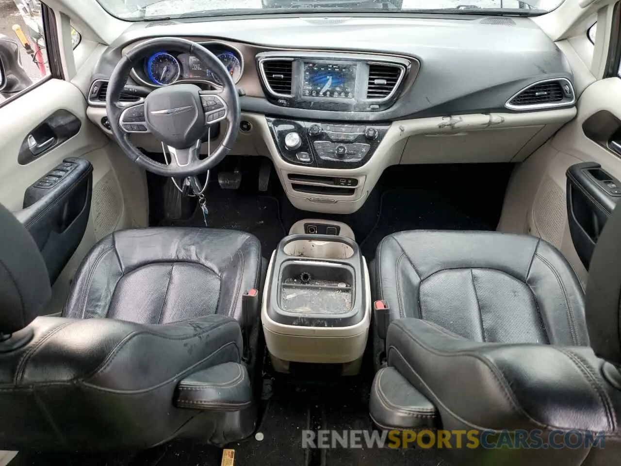 8 Photograph of a damaged car 2C4RC1BG4KR733255 CHRYSLER PACIFICA 2019