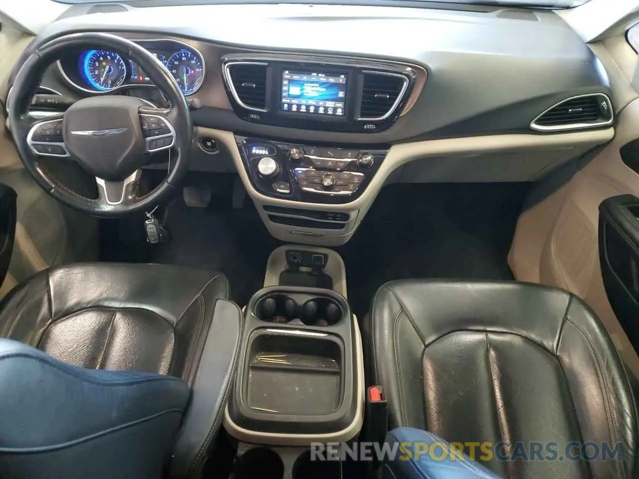 8 Photograph of a damaged car 2C4RC1BG5KR537728 CHRYSLER PACIFICA 2019