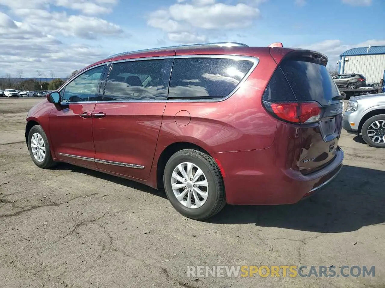 2 Photograph of a damaged car 2C4RC1BG6KR540038 CHRYSLER PACIFICA 2019