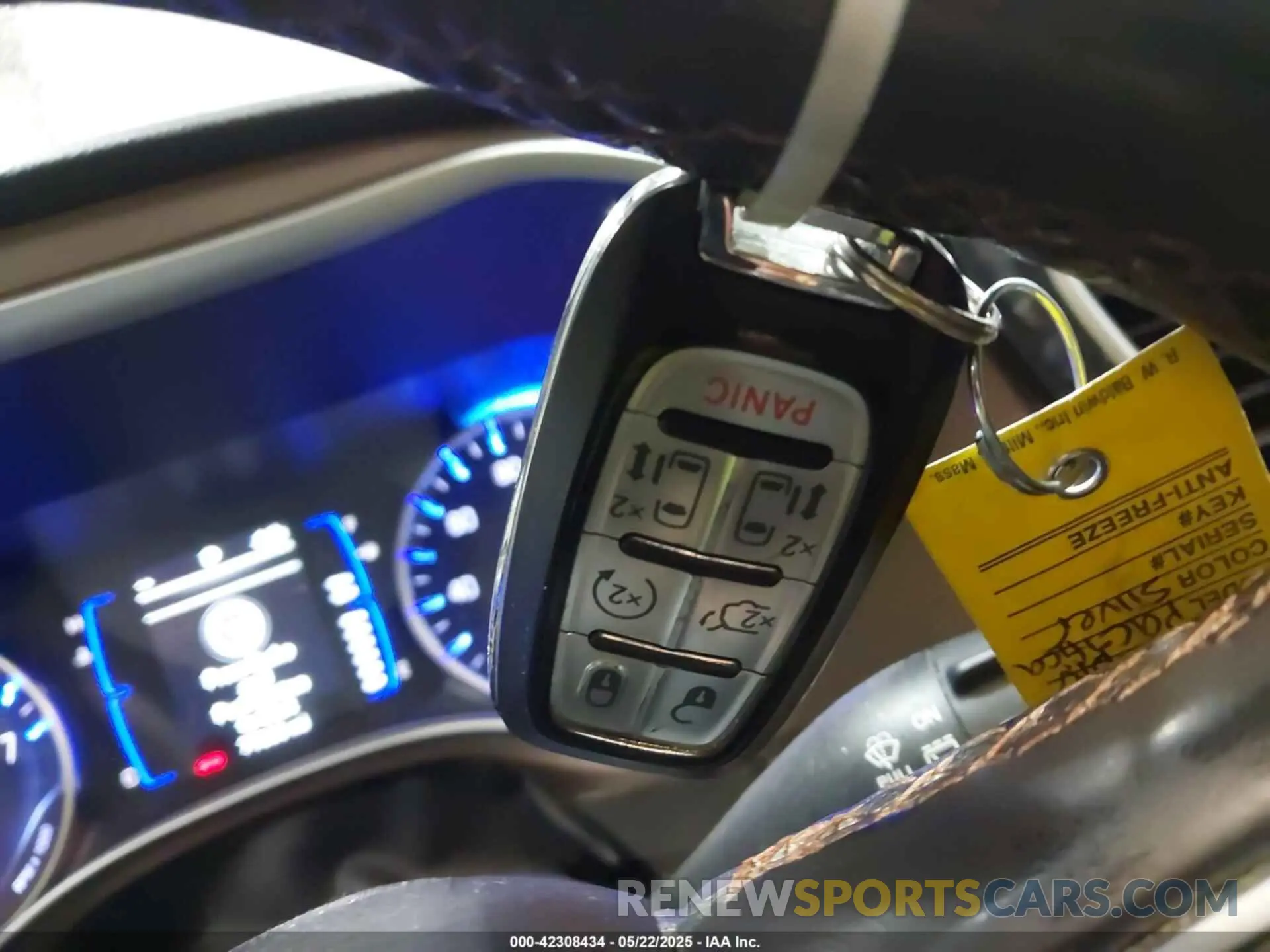 11 Photograph of a damaged car 2C4RC1BG6KR550276 CHRYSLER PACIFICA 2019