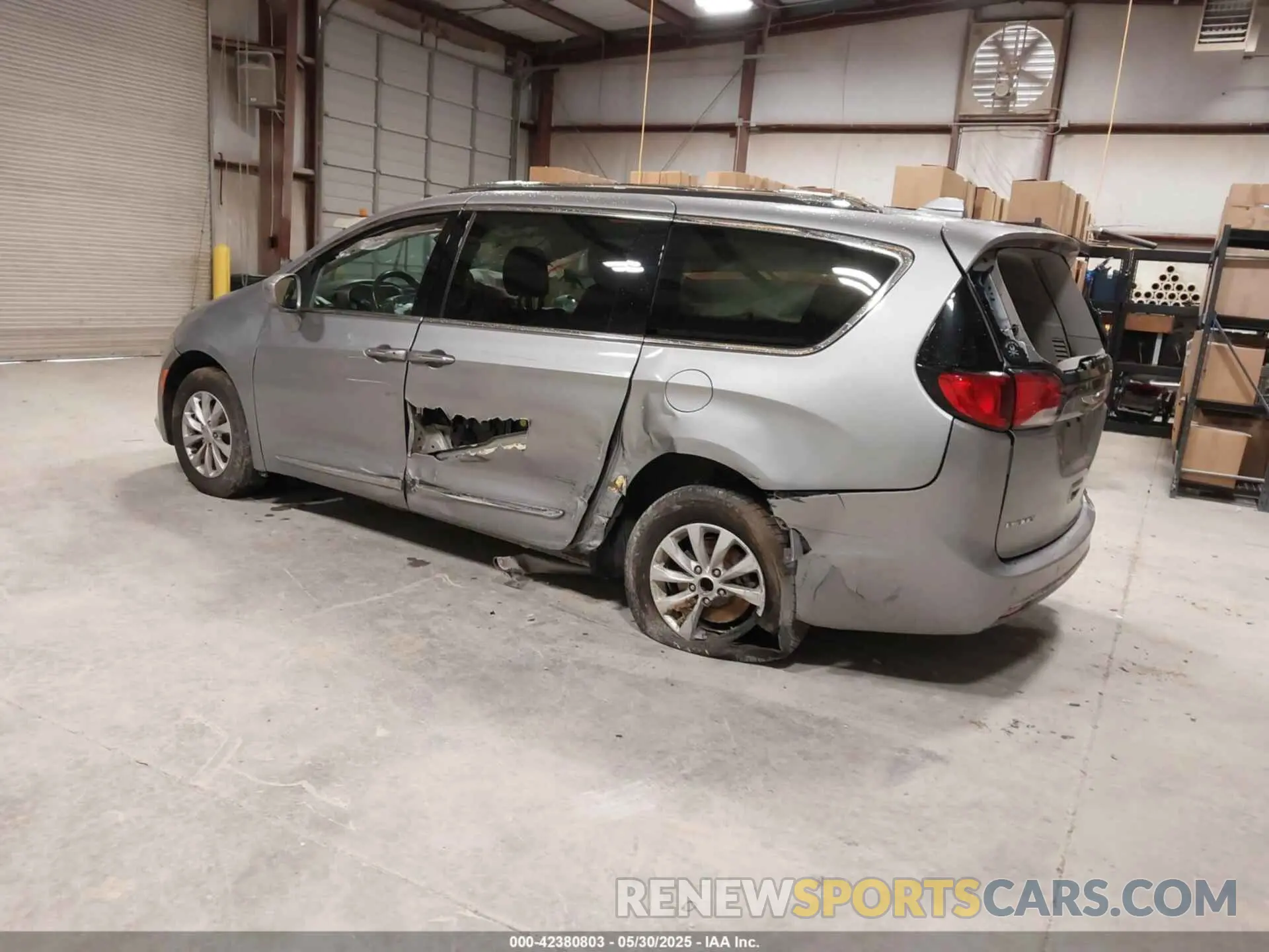3 Photograph of a damaged car 2C4RC1BG6KR560189 CHRYSLER PACIFICA 2019