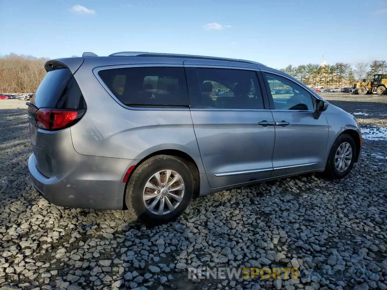 3 Photograph of a damaged car 2C4RC1BG6KR668313 CHRYSLER PACIFICA 2019