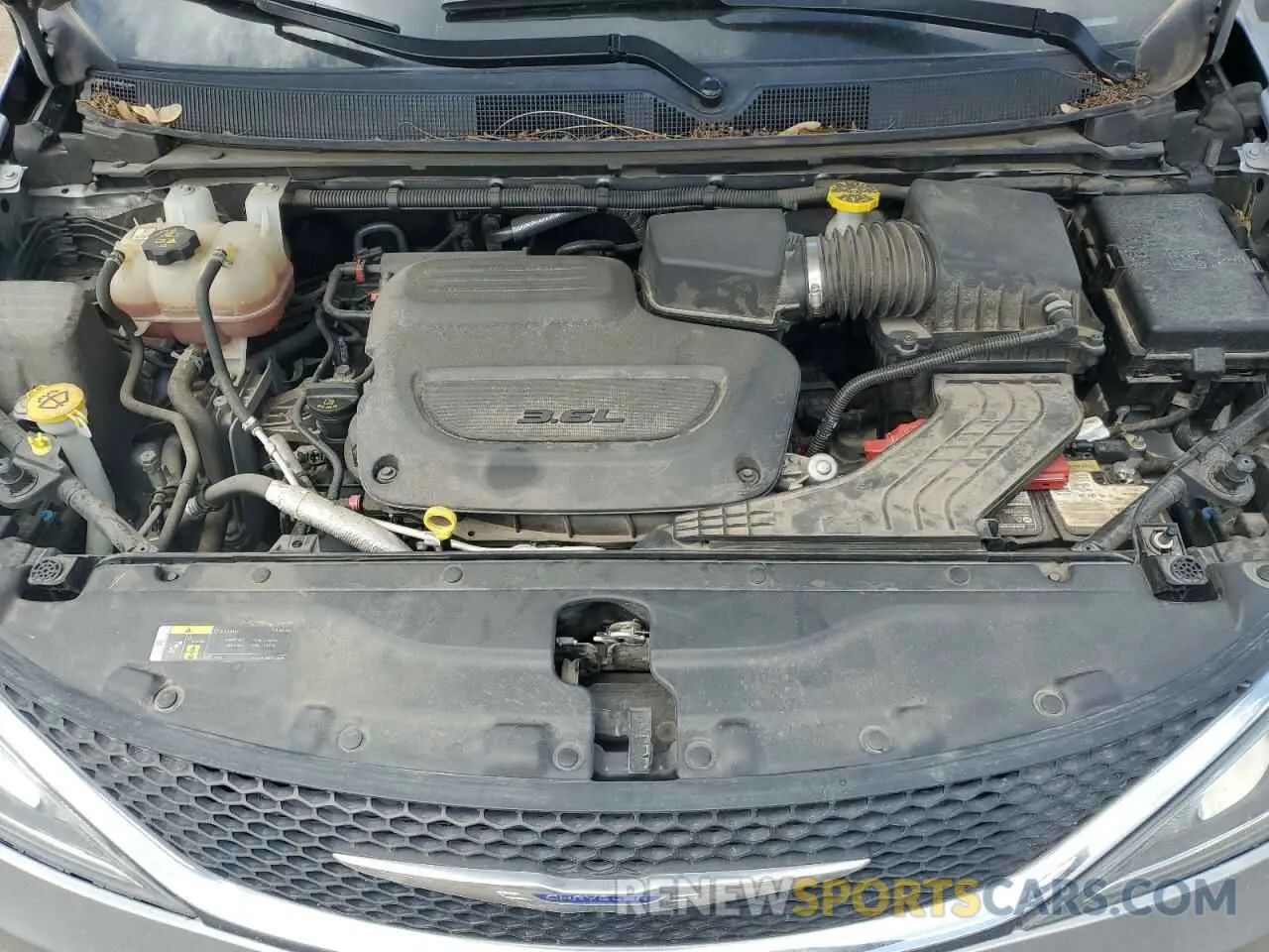 12 Photograph of a damaged car 2C4RC1BG6KR731460 CHRYSLER PACIFICA 2019
