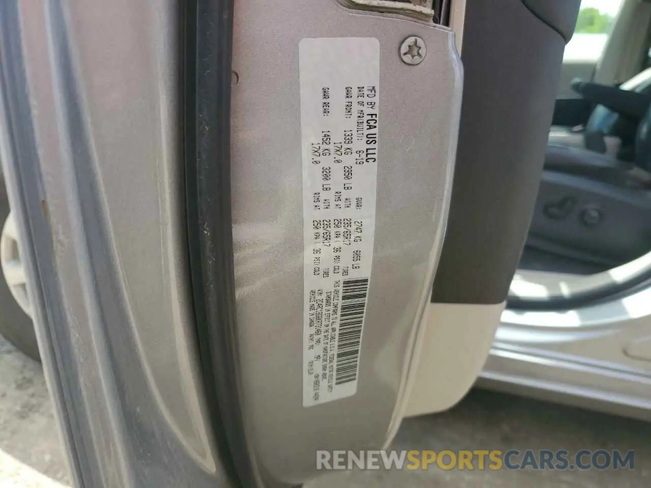 13 Photograph of a damaged car 2C4RC1BG6KR731460 CHRYSLER PACIFICA 2019