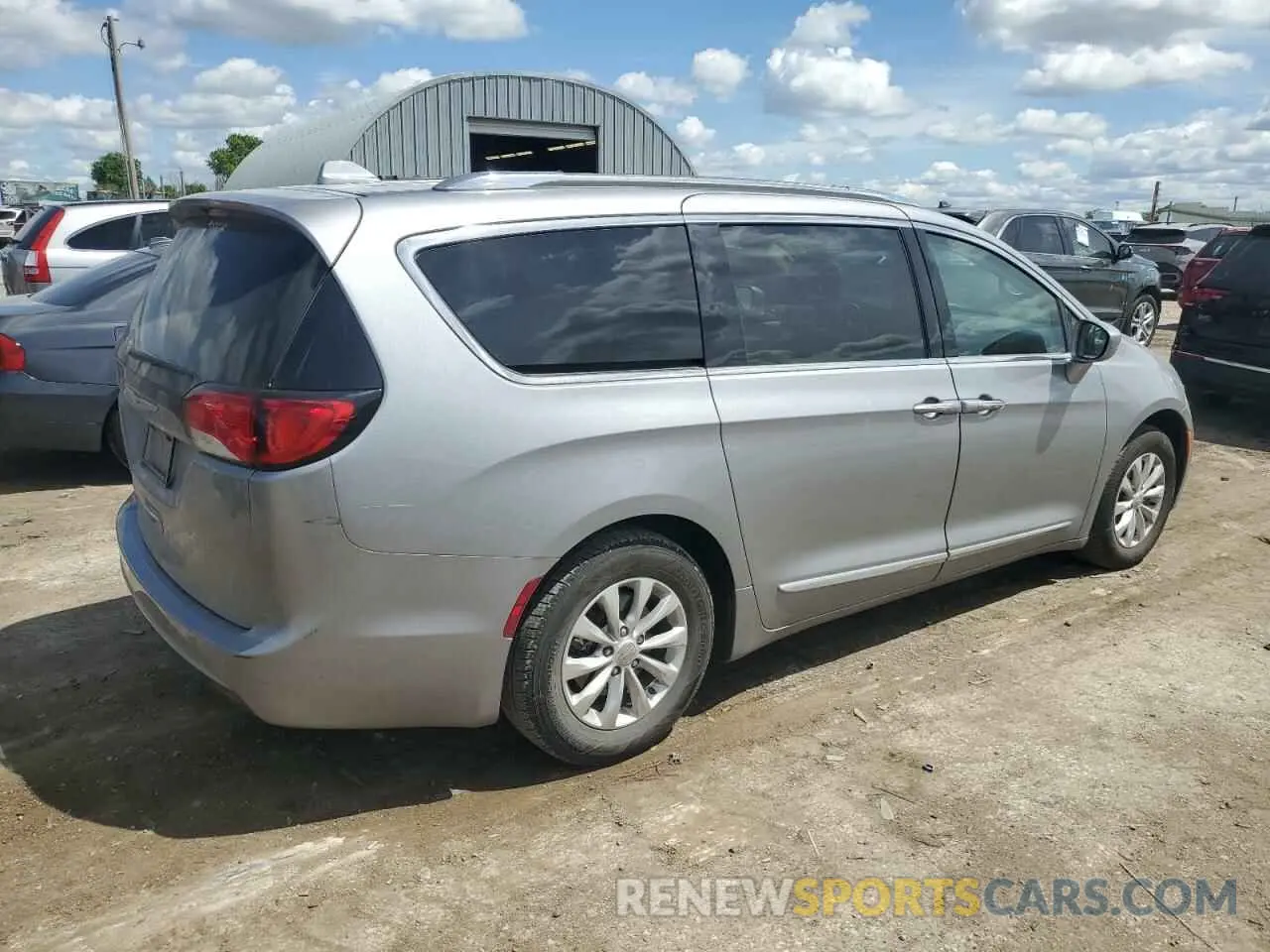 3 Photograph of a damaged car 2C4RC1BG6KR731460 CHRYSLER PACIFICA 2019