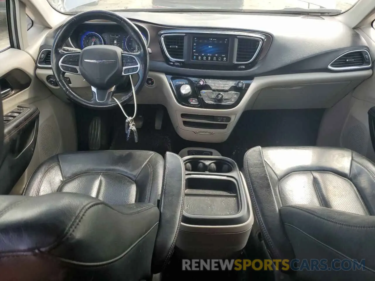 8 Photograph of a damaged car 2C4RC1BG6KR731460 CHRYSLER PACIFICA 2019