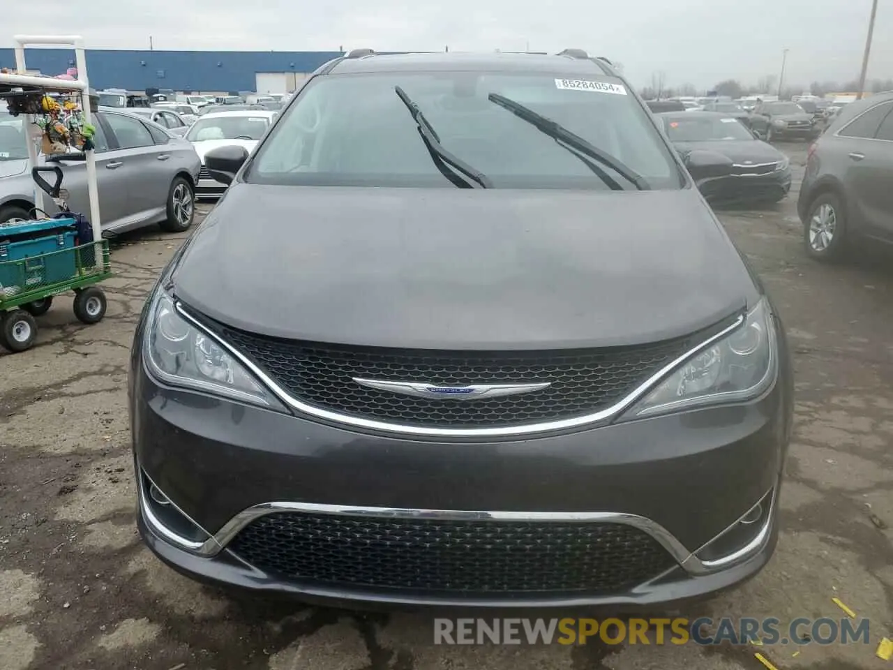 5 Photograph of a damaged car 2C4RC1BG7KR507727 CHRYSLER PACIFICA 2019