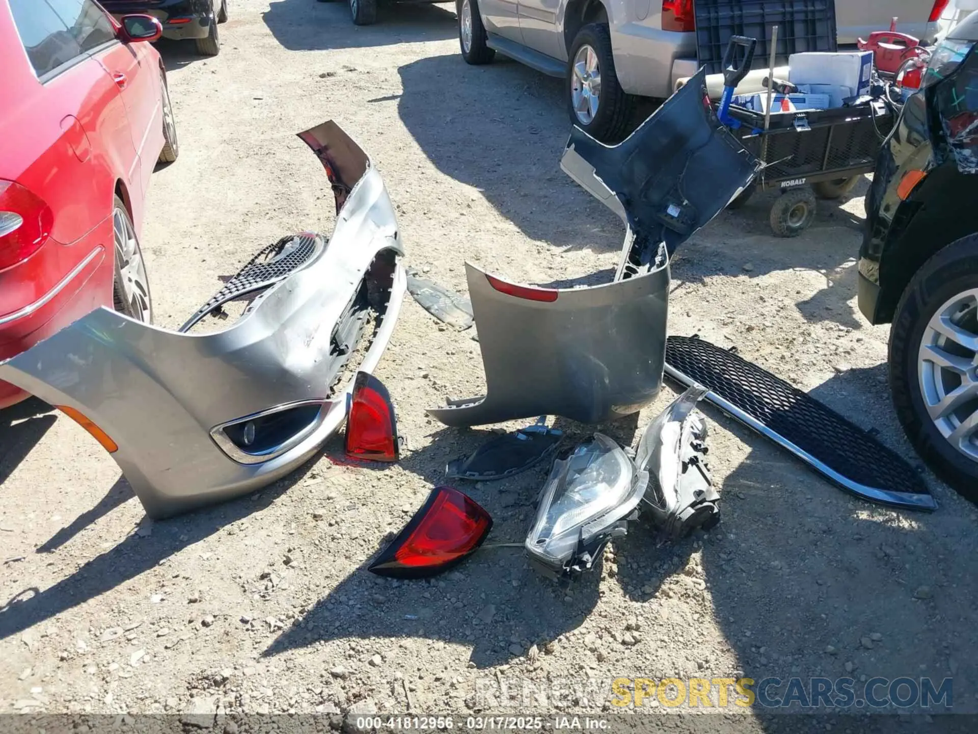 12 Photograph of a damaged car 2C4RC1BG7KR554739 CHRYSLER PACIFICA 2019