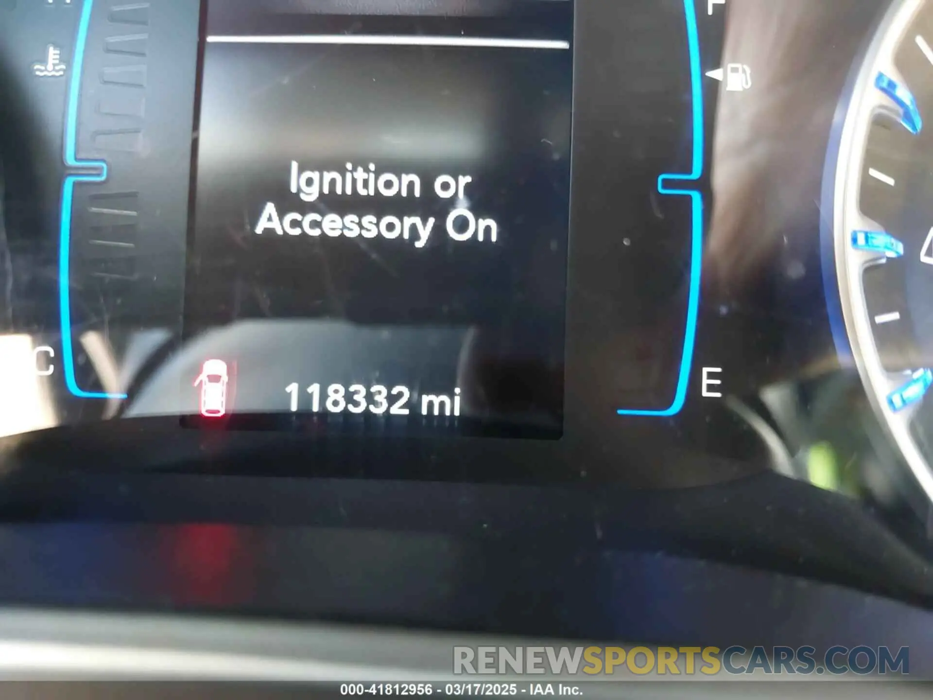 16 Photograph of a damaged car 2C4RC1BG7KR554739 CHRYSLER PACIFICA 2019