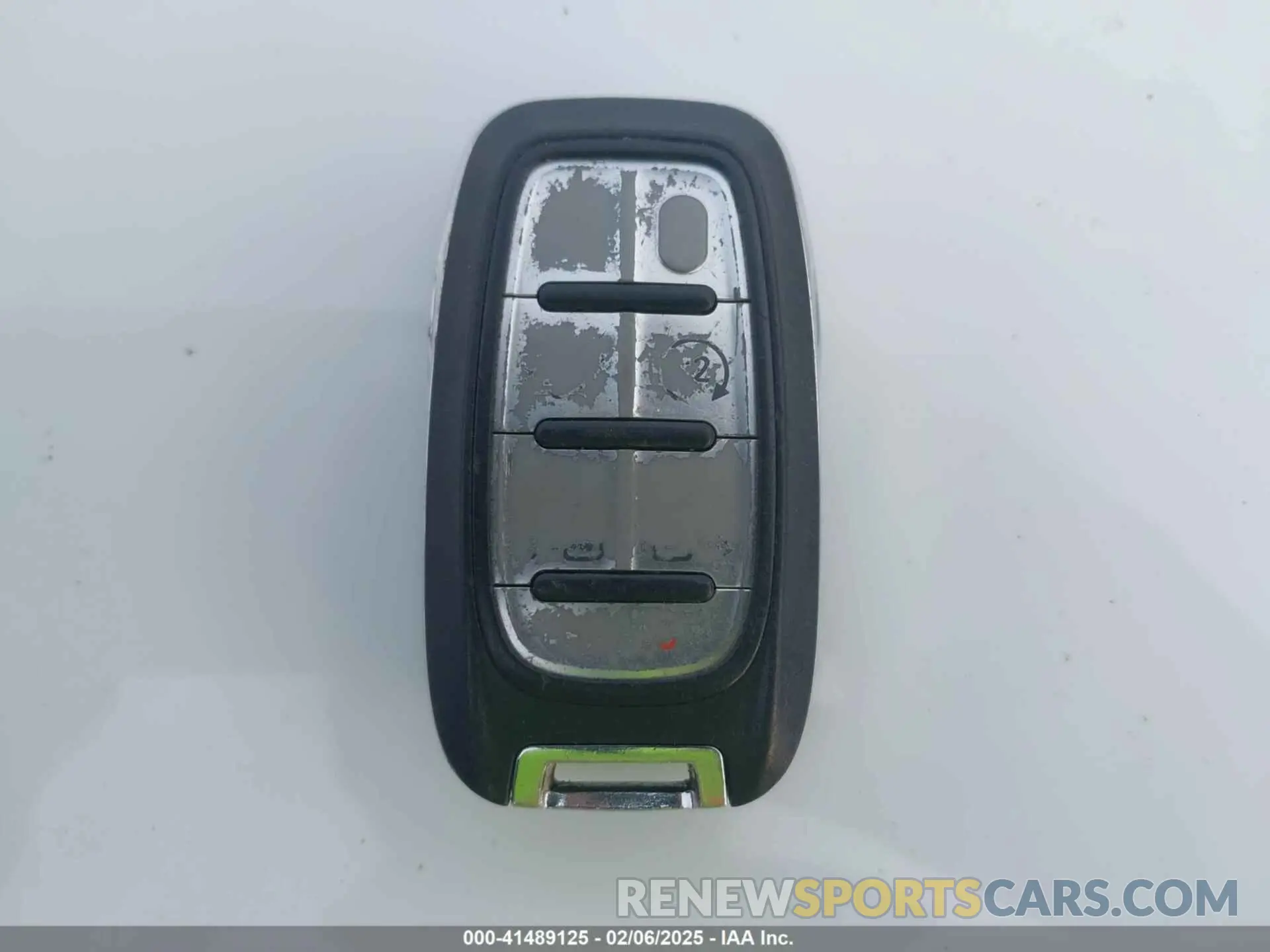 11 Photograph of a damaged car 2C4RC1BG7KR613188 CHRYSLER PACIFICA 2019
