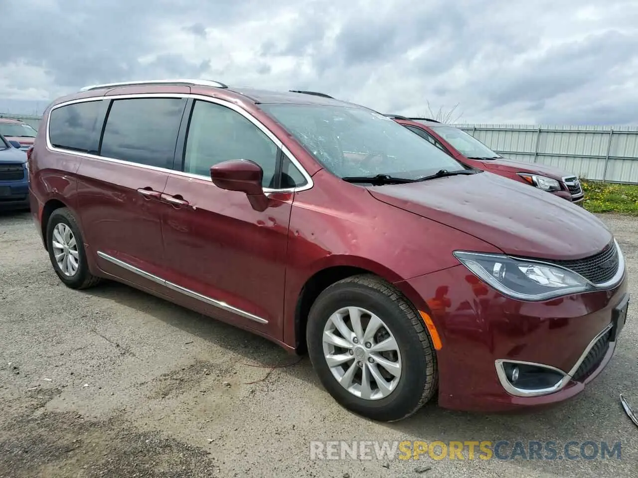 4 Photograph of a damaged car 2C4RC1BG7KR650516 CHRYSLER PACIFICA 2019