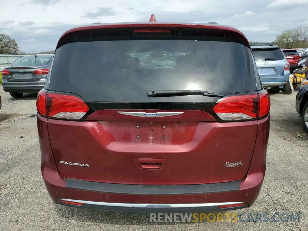 6 Photograph of a damaged car 2C4RC1BG7KR650516 CHRYSLER PACIFICA 2019
