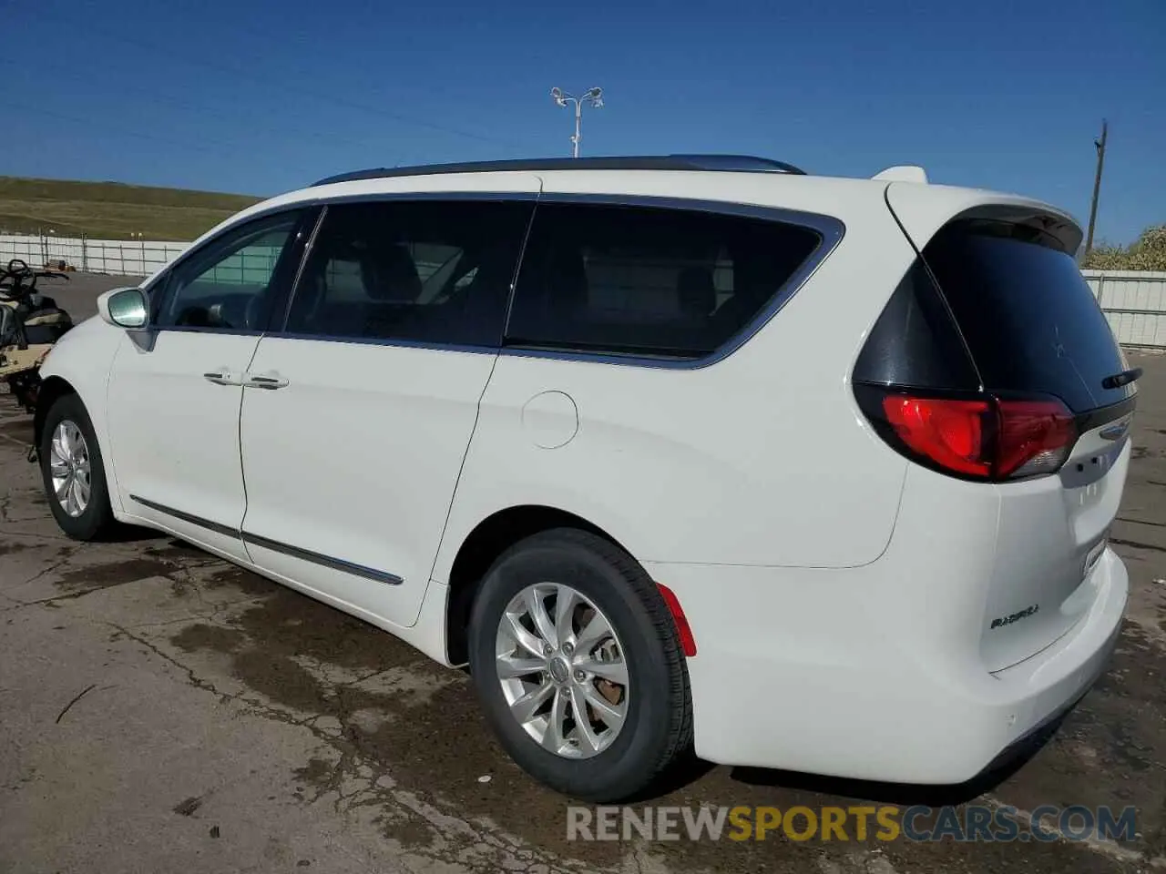 2 Photograph of a damaged car 2C4RC1BG7KR650905 CHRYSLER PACIFICA 2019