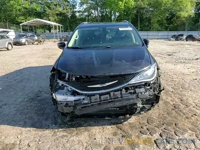15 Photograph of a damaged car 2C4RC1BG8KR537514 CHRYSLER PACIFICA 2019