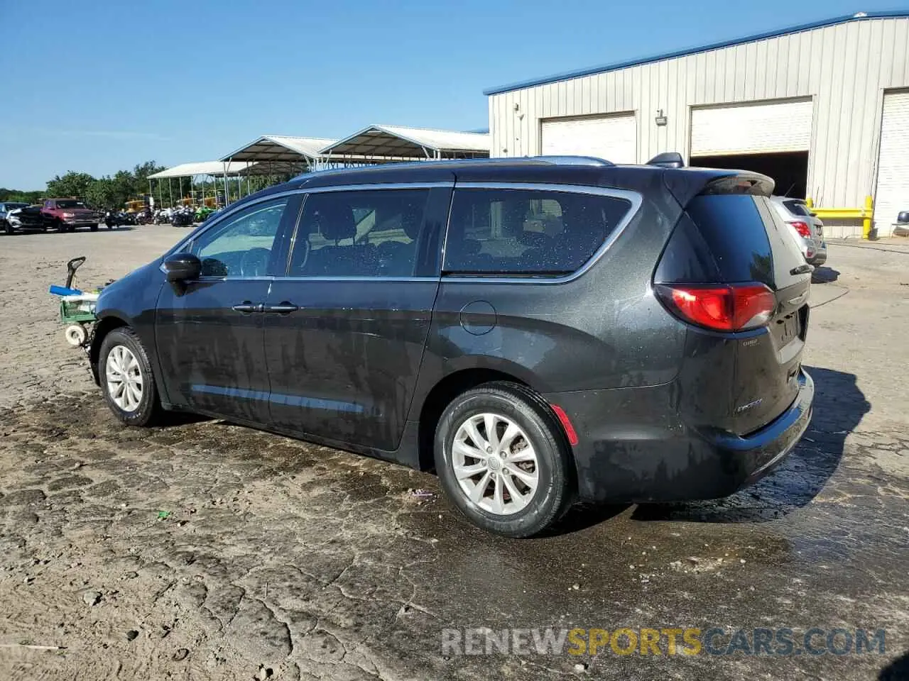 2 Photograph of a damaged car 2C4RC1BG8KR537514 CHRYSLER PACIFICA 2019