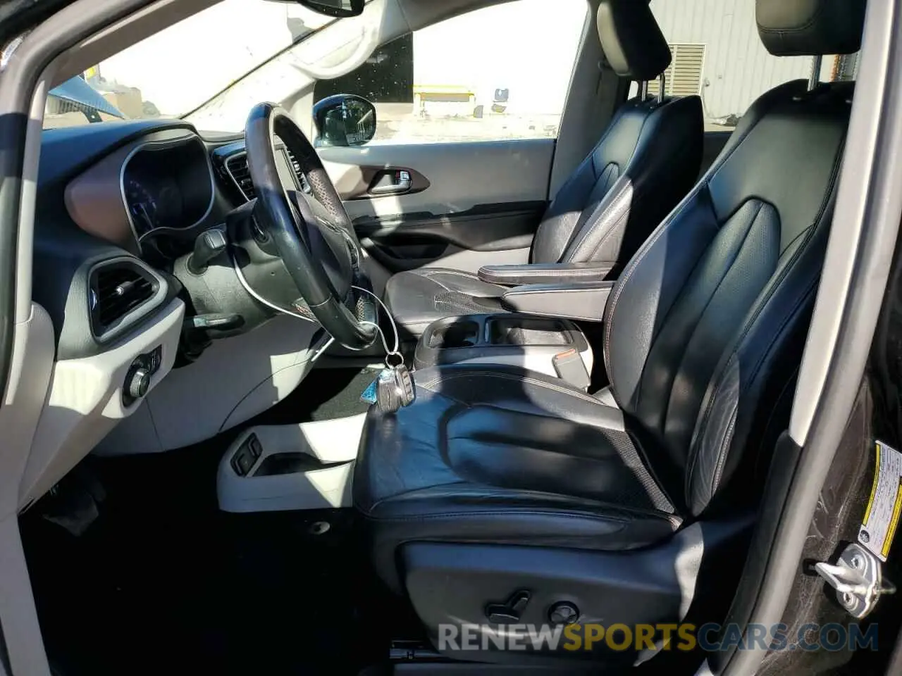 7 Photograph of a damaged car 2C4RC1BG8KR537514 CHRYSLER PACIFICA 2019