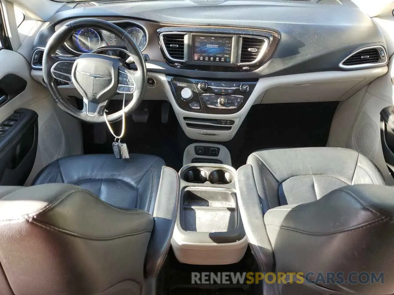 8 Photograph of a damaged car 2C4RC1BG8KR537514 CHRYSLER PACIFICA 2019