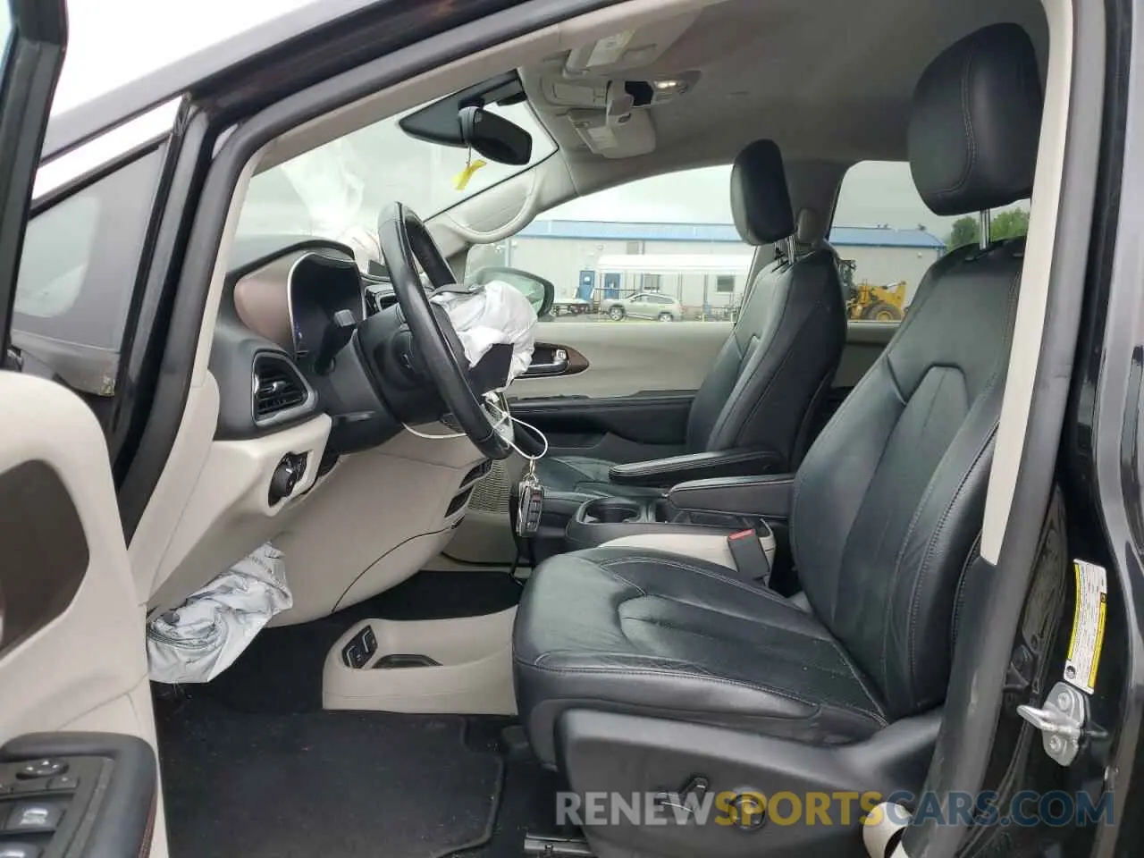7 Photograph of a damaged car 2C4RC1BG9KR528885 CHRYSLER PACIFICA 2019