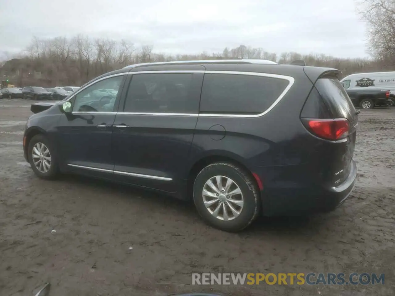 2 Photograph of a damaged car 2C4RC1BG9KR550319 CHRYSLER PACIFICA 2019