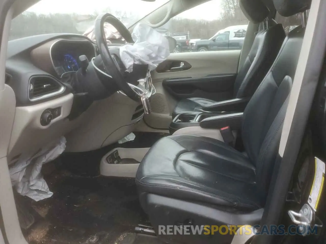 7 Photograph of a damaged car 2C4RC1BG9KR550319 CHRYSLER PACIFICA 2019