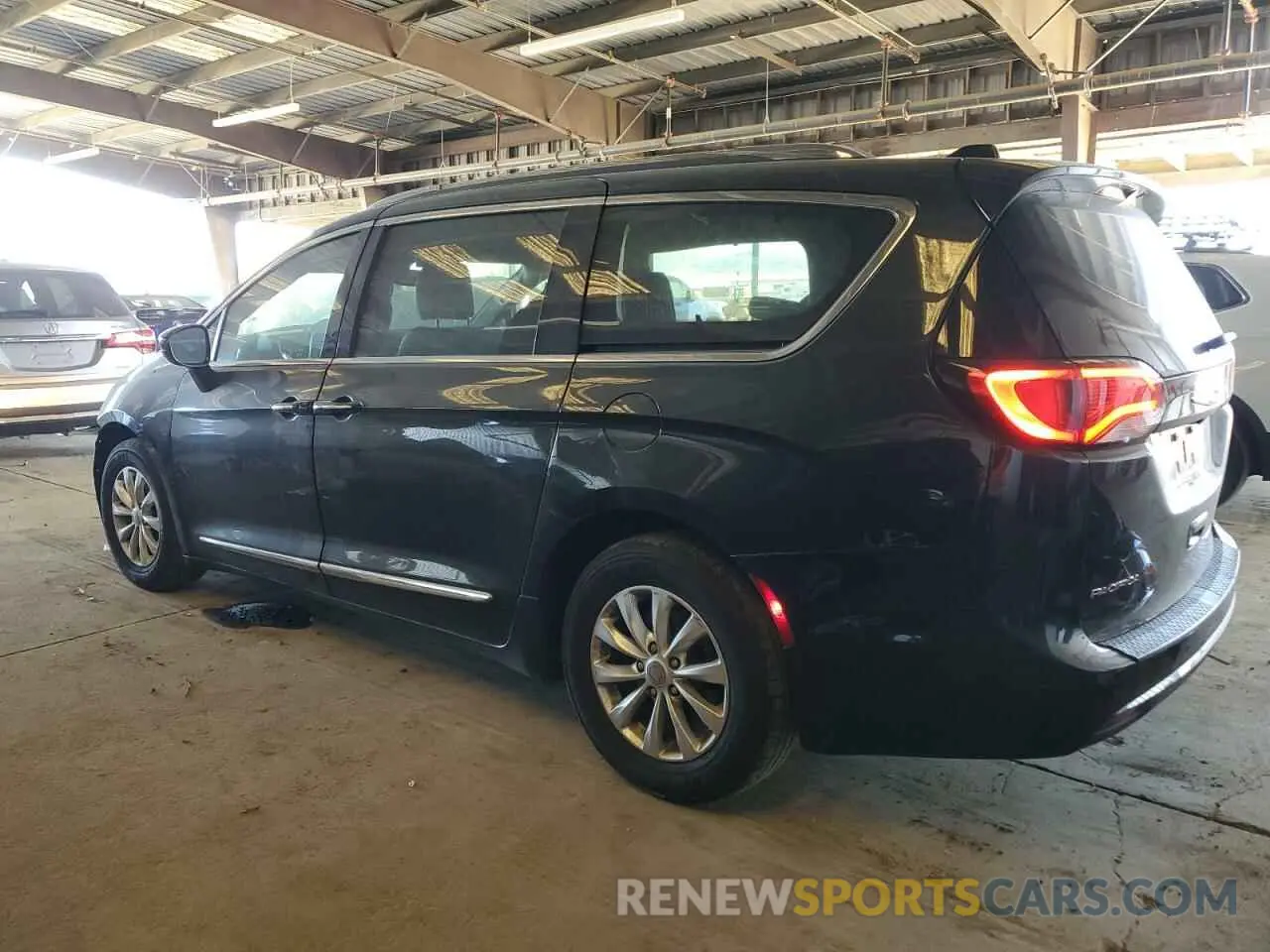 2 Photograph of a damaged car 2C4RC1BG9KR597205 CHRYSLER PACIFICA 2019