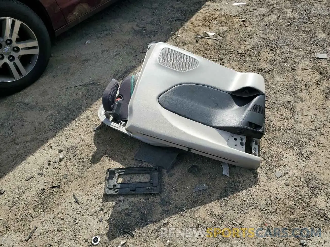 13 Photograph of a damaged car 2C4RC1BG9KR634530 CHRYSLER PACIFICA 2019
