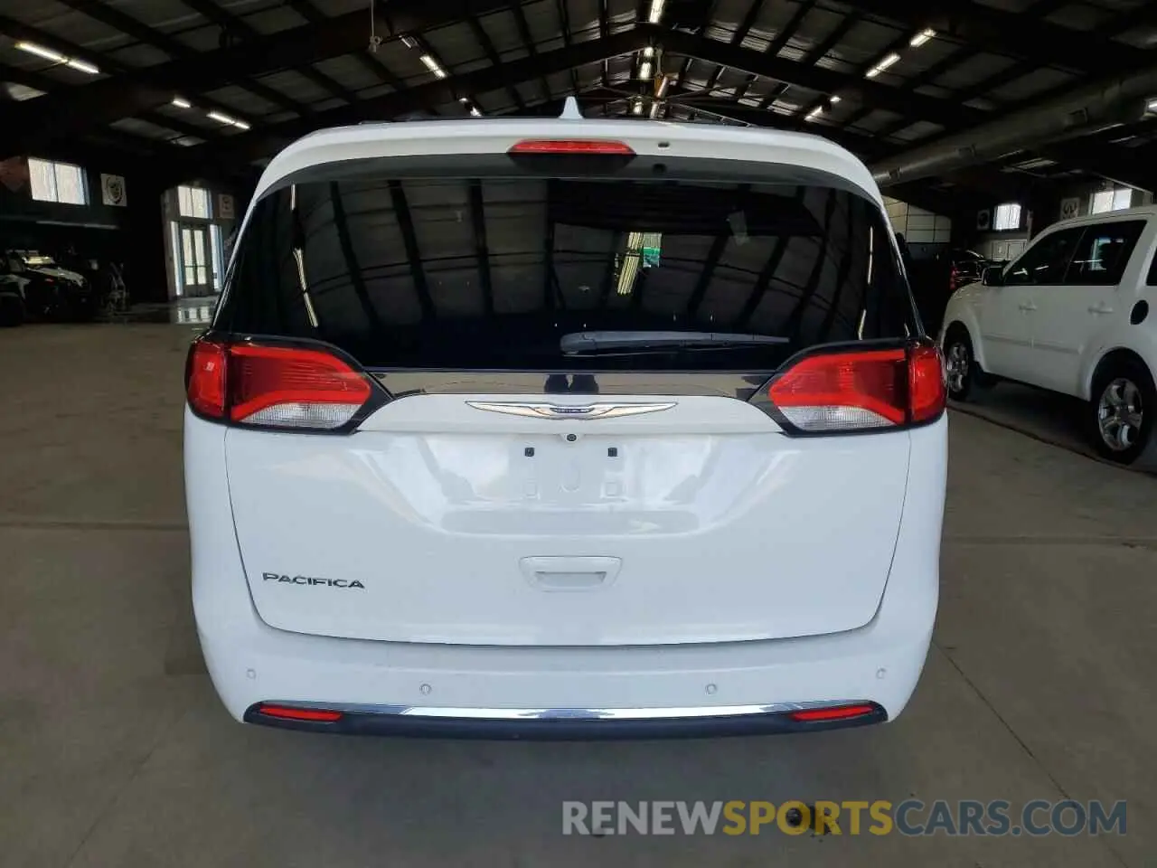 6 Photograph of a damaged car 2C4RC1BGXKR666001 CHRYSLER PACIFICA 2019