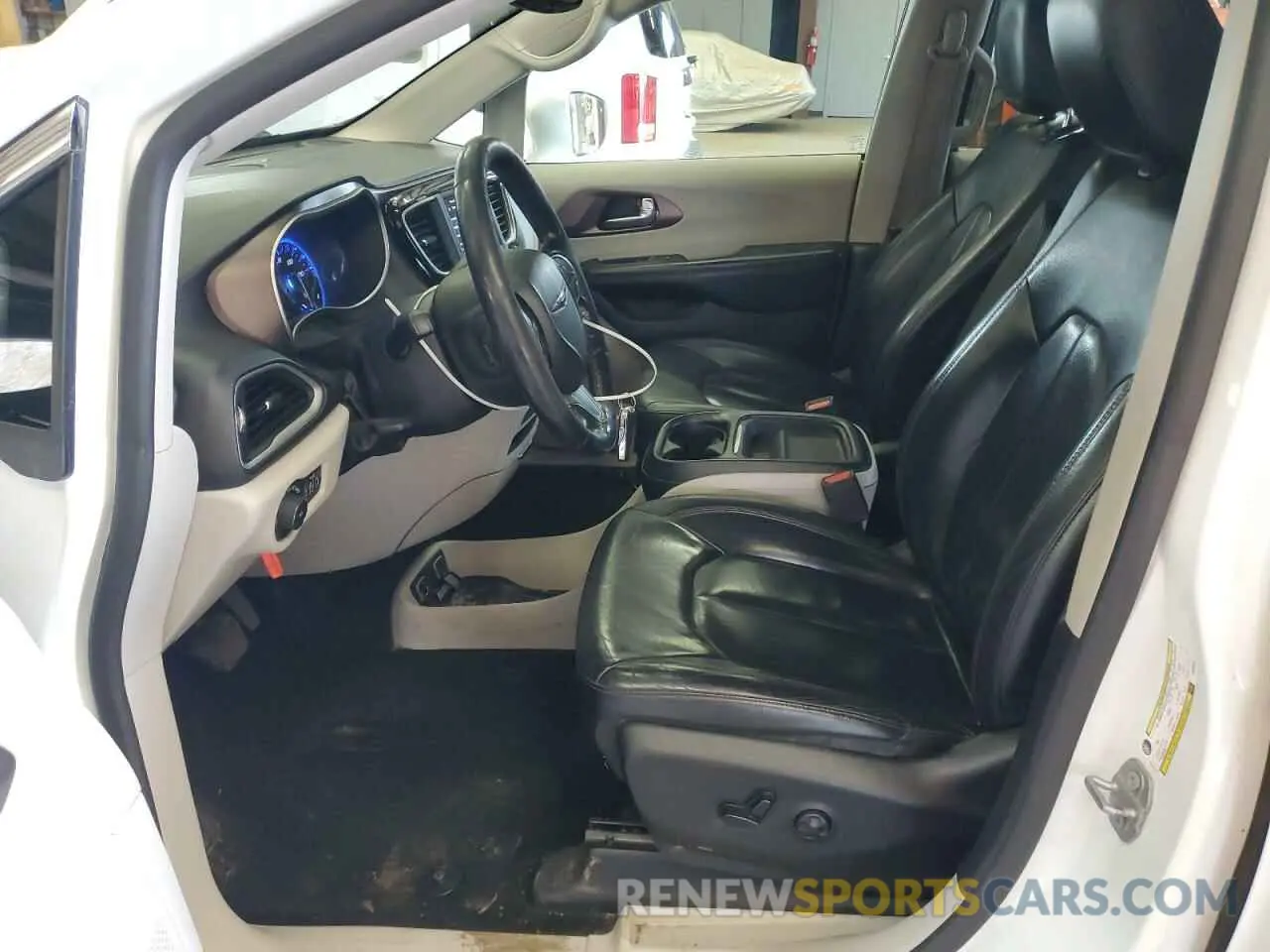 7 Photograph of a damaged car 2C4RC1BGXKR666001 CHRYSLER PACIFICA 2019