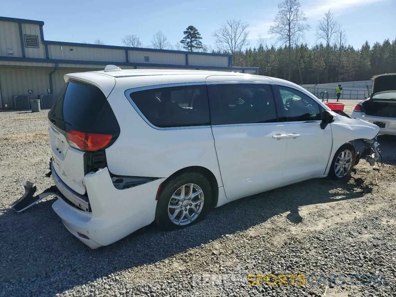 3 Photograph of a damaged car 2C4RC1CG1KR628428 CHRYSLER PACIFICA 2019
