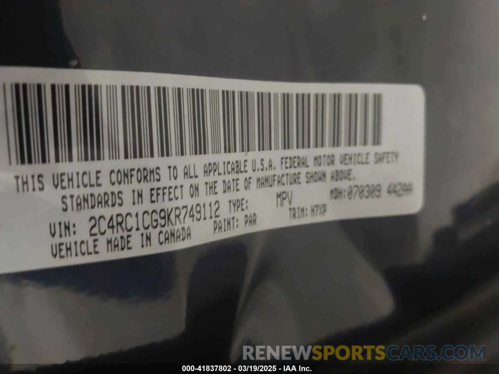 9 Photograph of a damaged car 2C4RC1CG9KR749112 CHRYSLER PACIFICA 2019