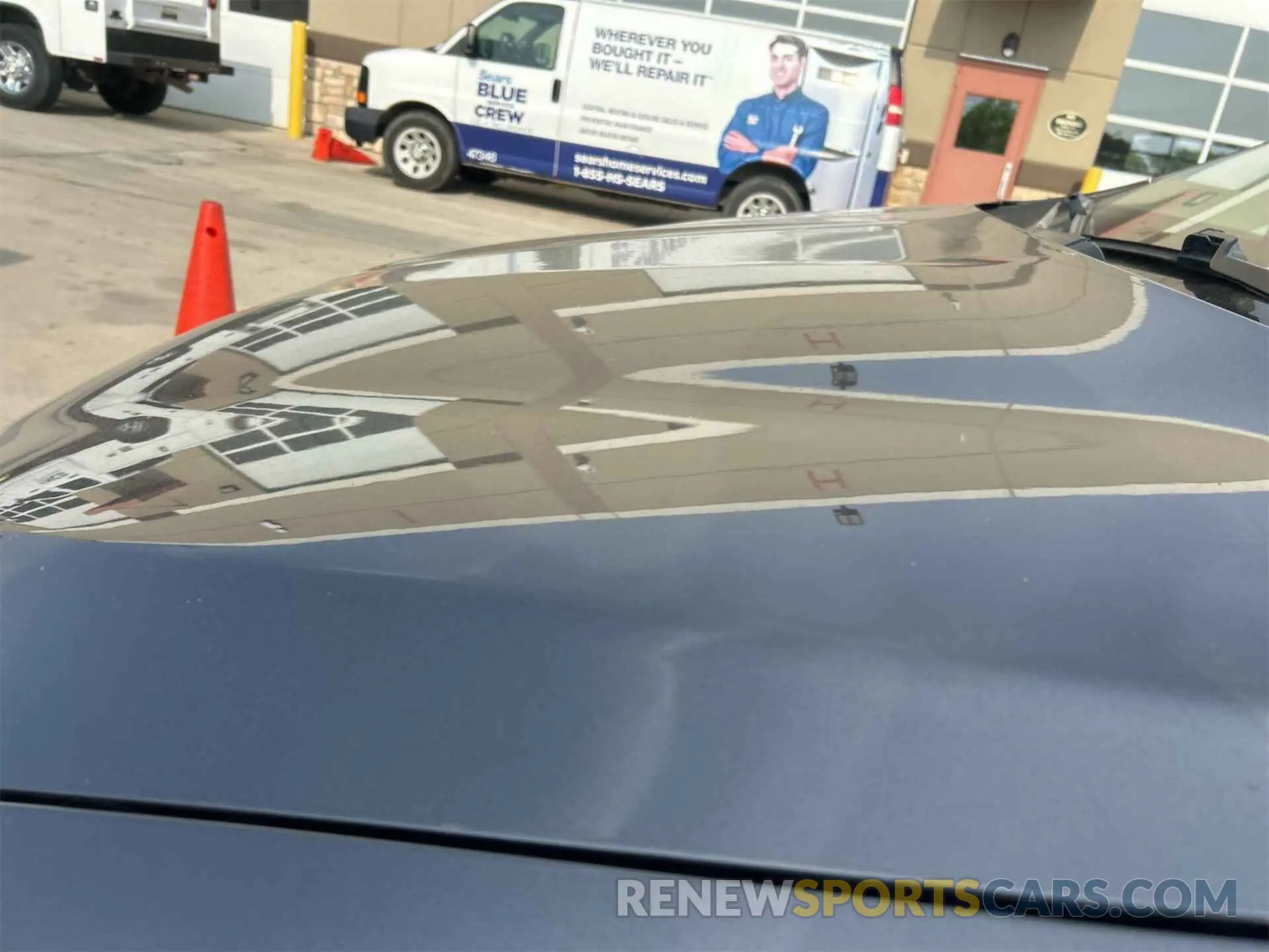 2 Photograph of a damaged car 2C4RC1DG1KR556144 CHRYSLER PACIFICA 2019