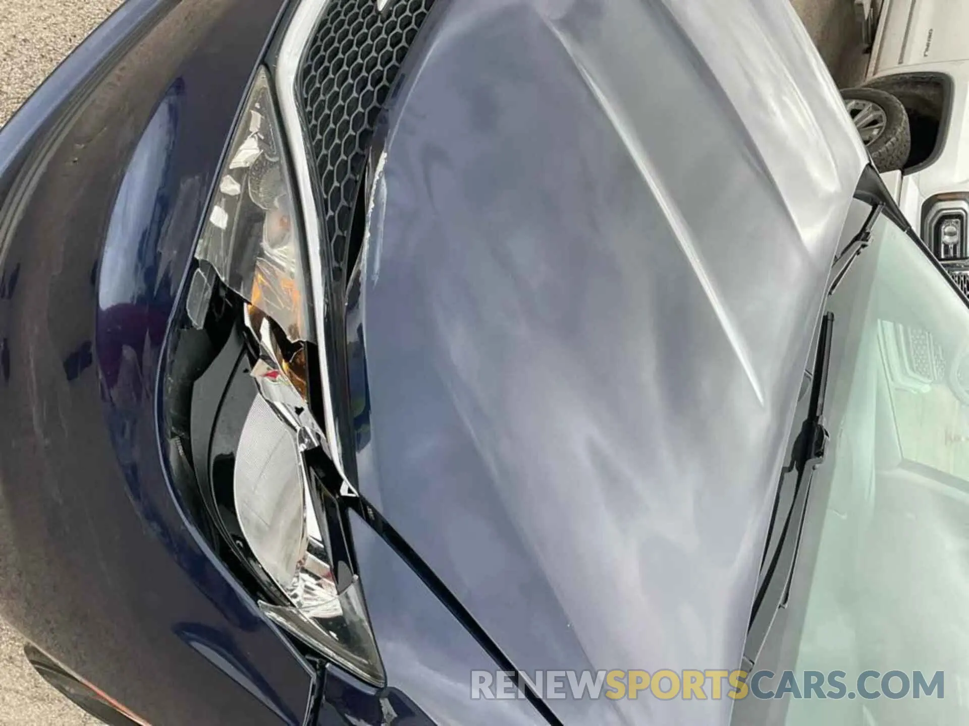 5 Photograph of a damaged car 2C4RC1DG5KR556129 CHRYSLER PACIFICA 2019