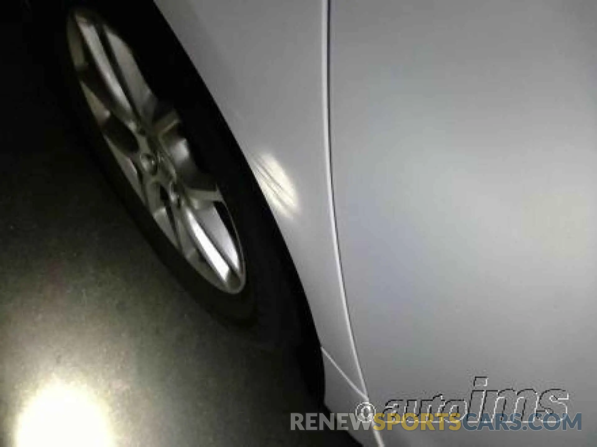 2 Photograph of a damaged car 2C4RC1DG8KR556142 CHRYSLER PACIFICA 2019