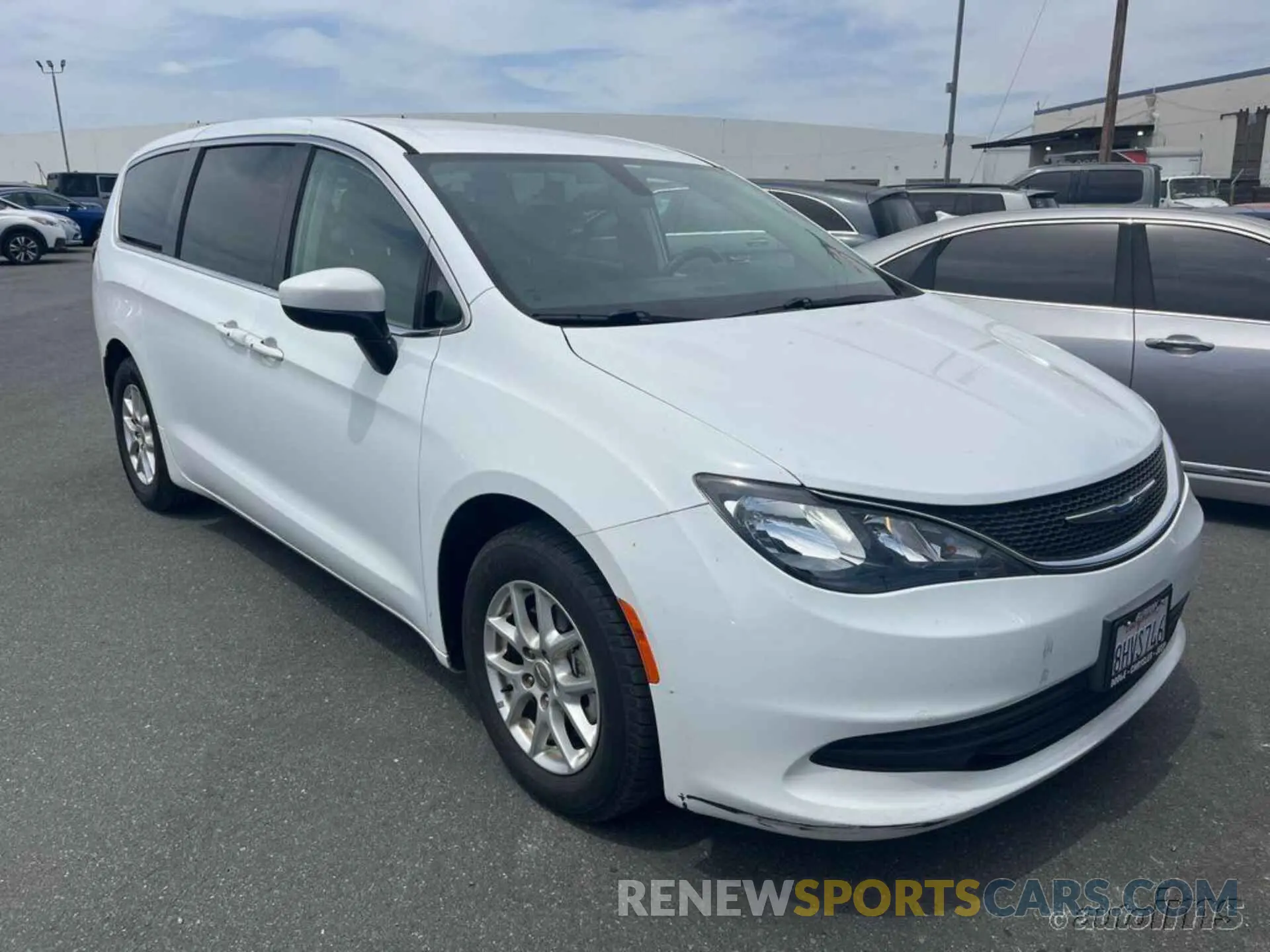 11 Photograph of a damaged car 2C4RC1DG9KR559616 CHRYSLER PACIFICA 2019