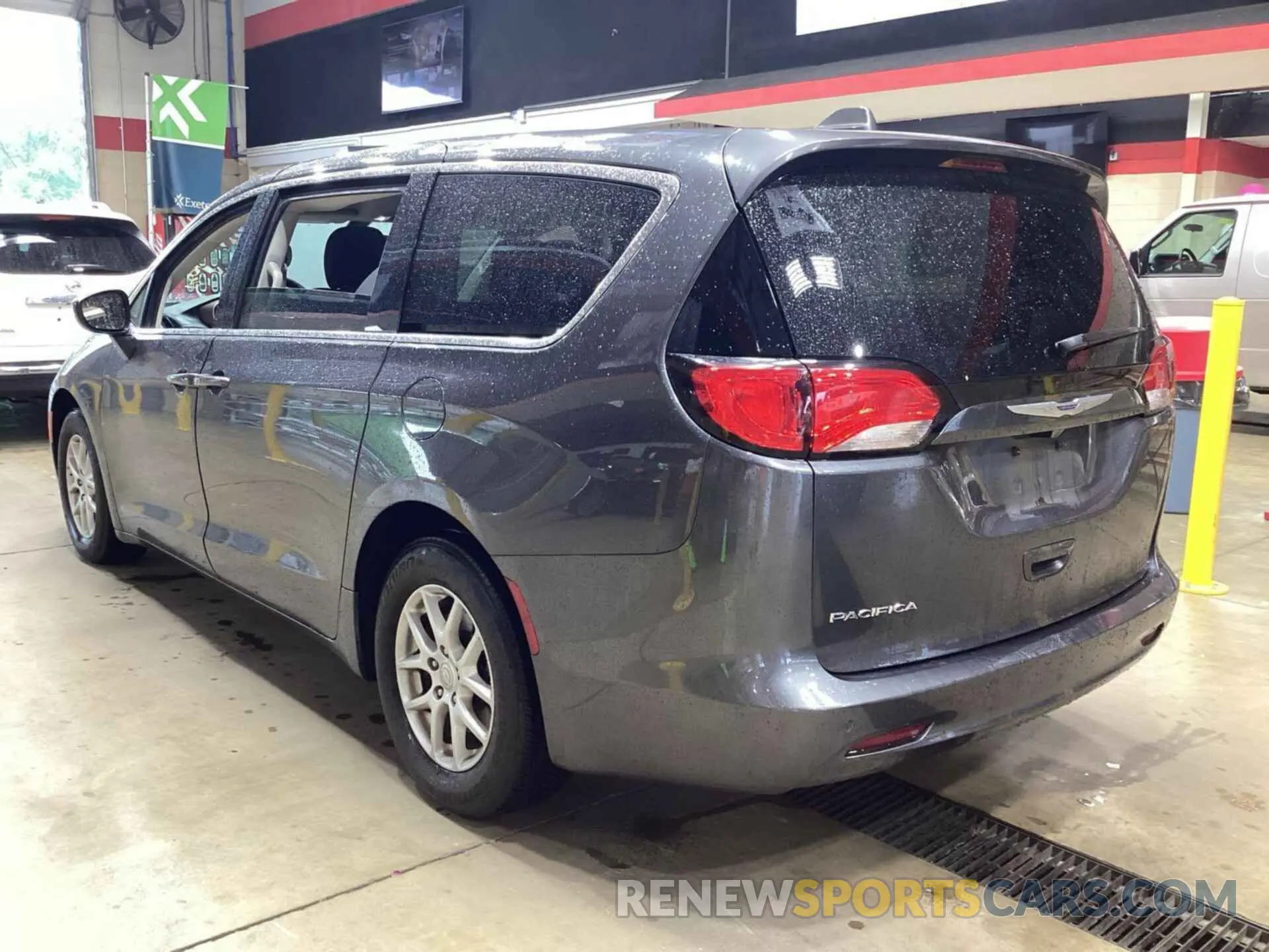 6 Photograph of a damaged car 2C4RC1DG9KR568901 CHRYSLER PACIFICA 2019