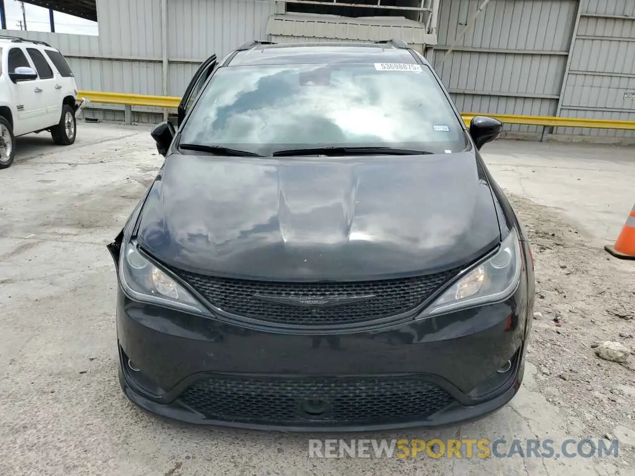 5 Photograph of a damaged car 2C4RC1EG1KR627969 CHRYSLER PACIFICA 2019