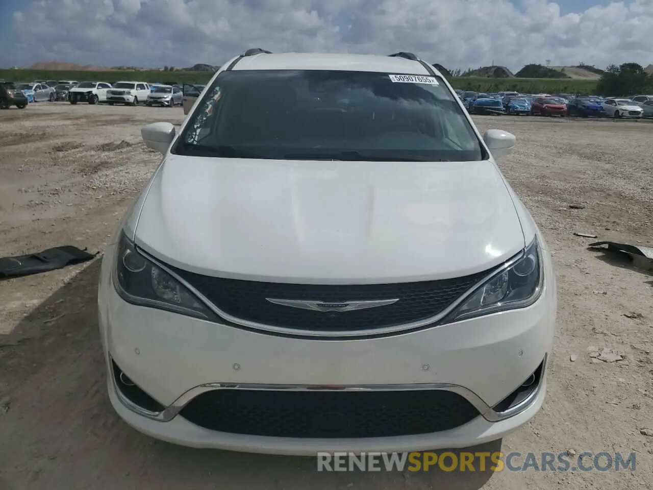 5 Photograph of a damaged car 2C4RC1EG3KR604726 CHRYSLER PACIFICA 2019