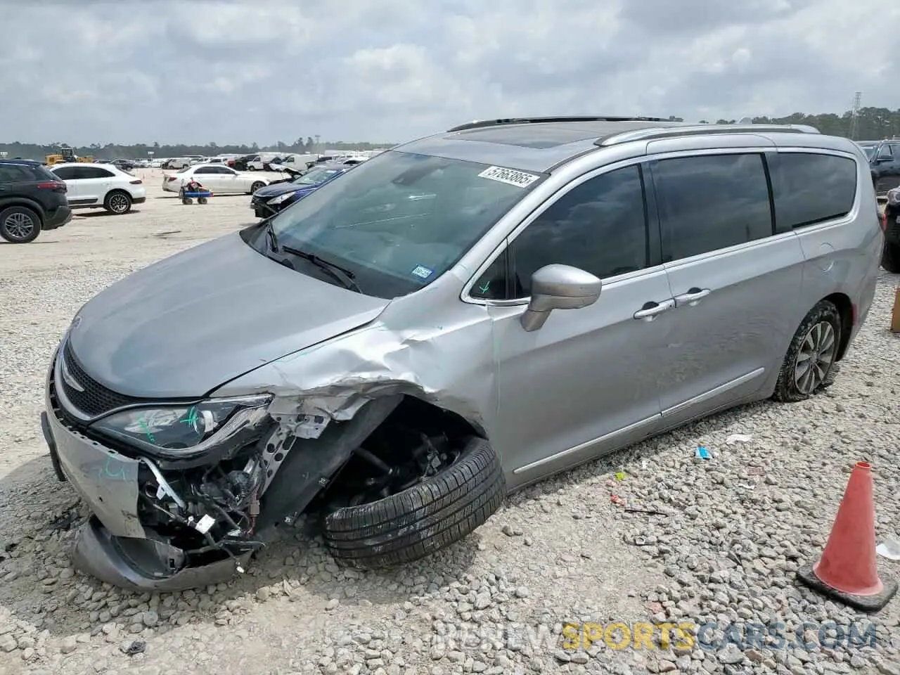 1 Photograph of a damaged car 2C4RC1EG4KR748981 CHRYSLER PACIFICA 2019