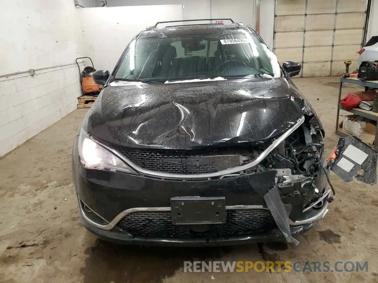 5 Photograph of a damaged car 2C4RC1EG6KR604641 CHRYSLER PACIFICA 2019