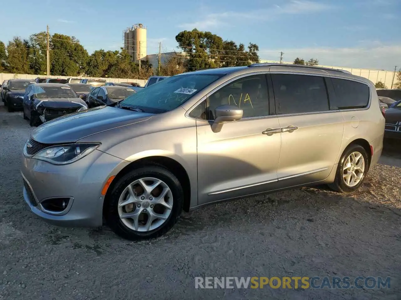 1 Photograph of a damaged car 2C4RC1EG7KR588045 CHRYSLER PACIFICA 2019