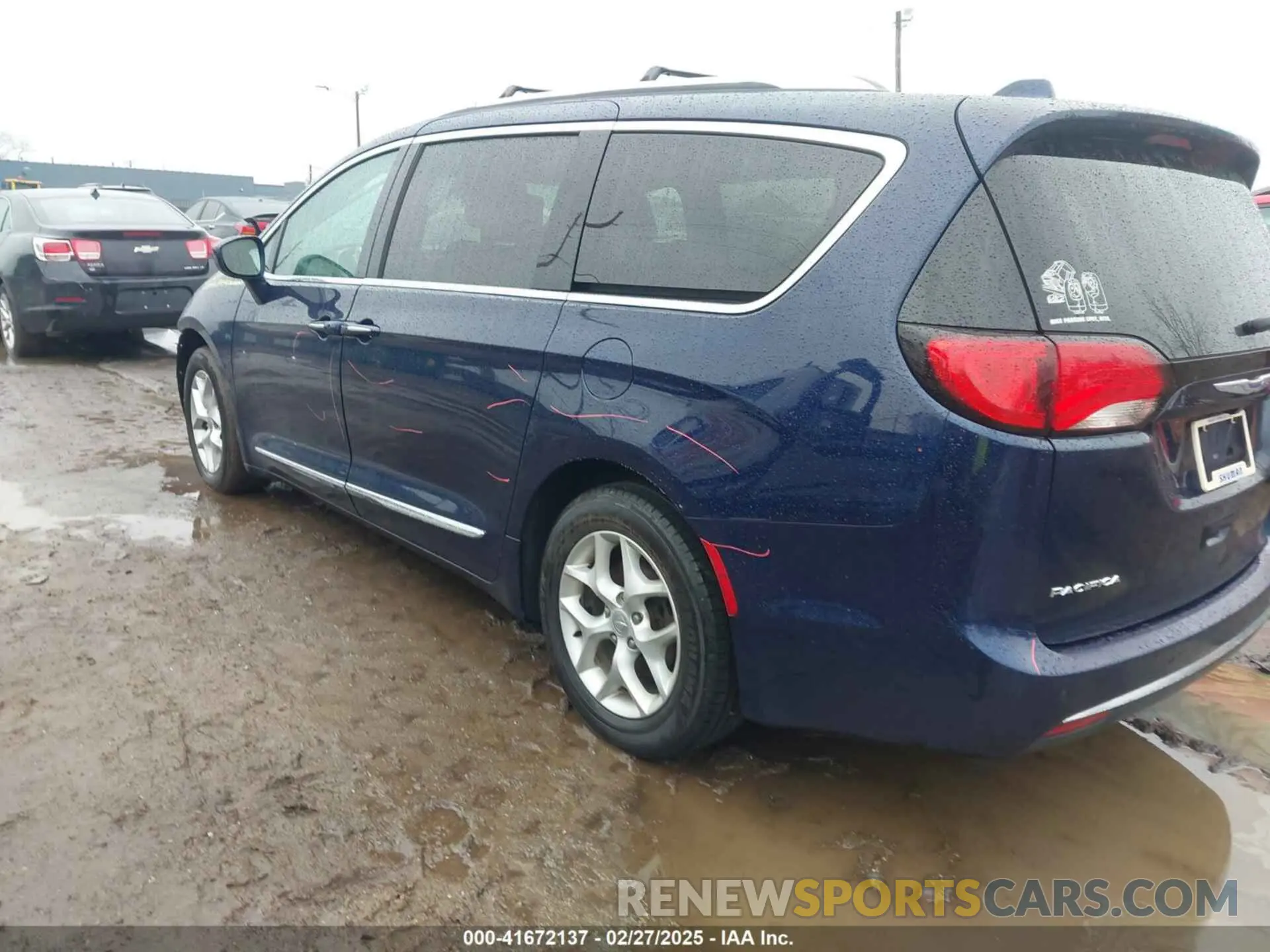 3 Photograph of a damaged car 2C4RC1EG7KR588613 CHRYSLER PACIFICA 2019