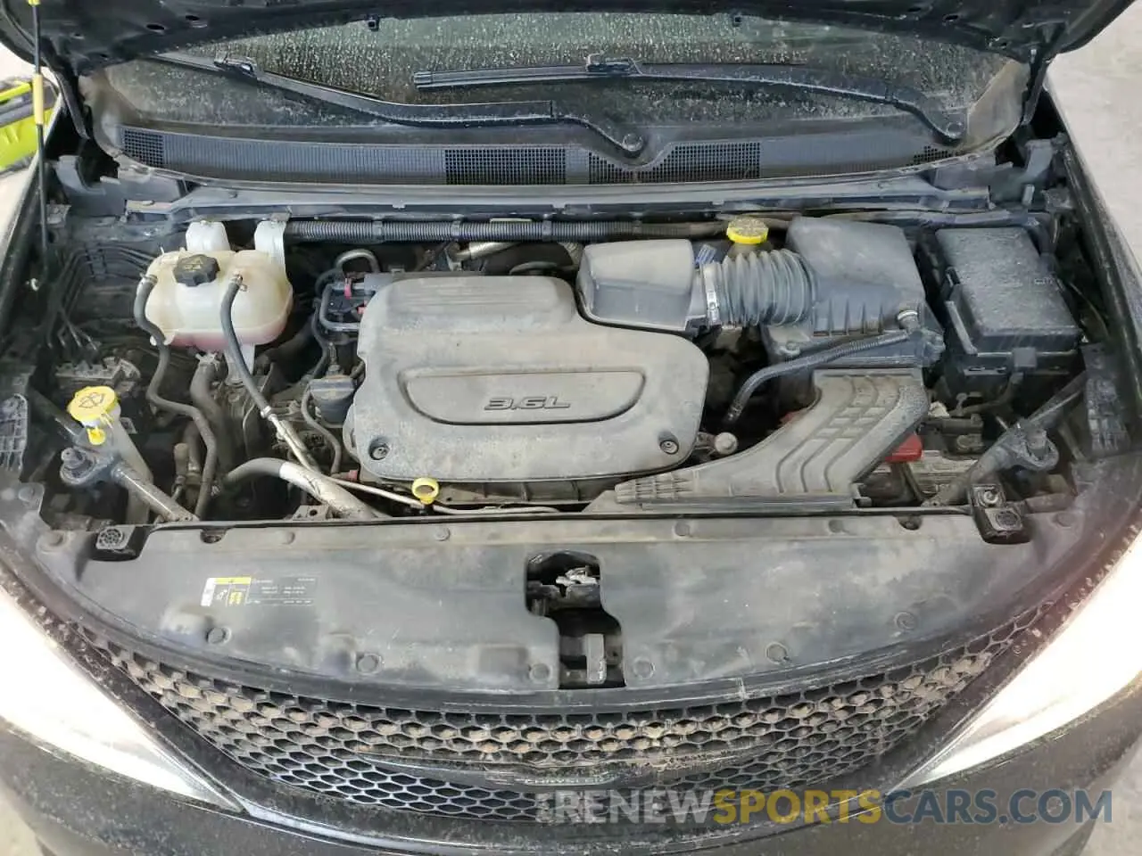 12 Photograph of a damaged car 2C4RC1EG8KR569360 CHRYSLER PACIFICA 2019