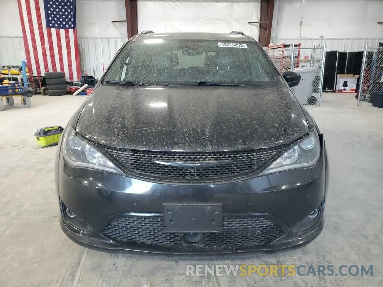 5 Photograph of a damaged car 2C4RC1EG8KR569360 CHRYSLER PACIFICA 2019