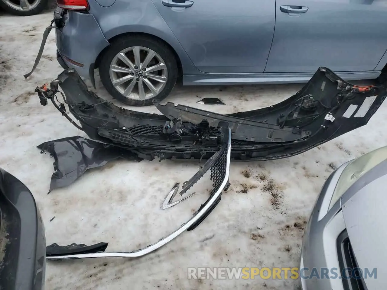 13 Photograph of a damaged car 2C4RC1EGXKR541334 CHRYSLER PACIFICA 2019