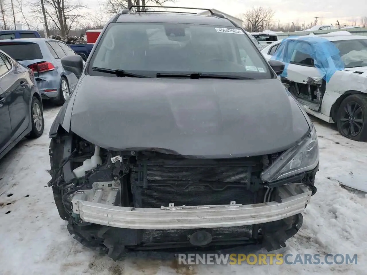 5 Photograph of a damaged car 2C4RC1EGXKR541334 CHRYSLER PACIFICA 2019