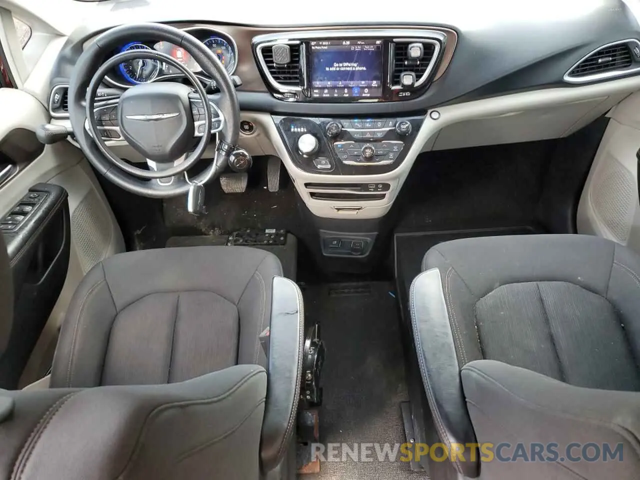 8 Photograph of a damaged car 2C4RC1FG1KR638971 CHRYSLER PACIFICA 2019
