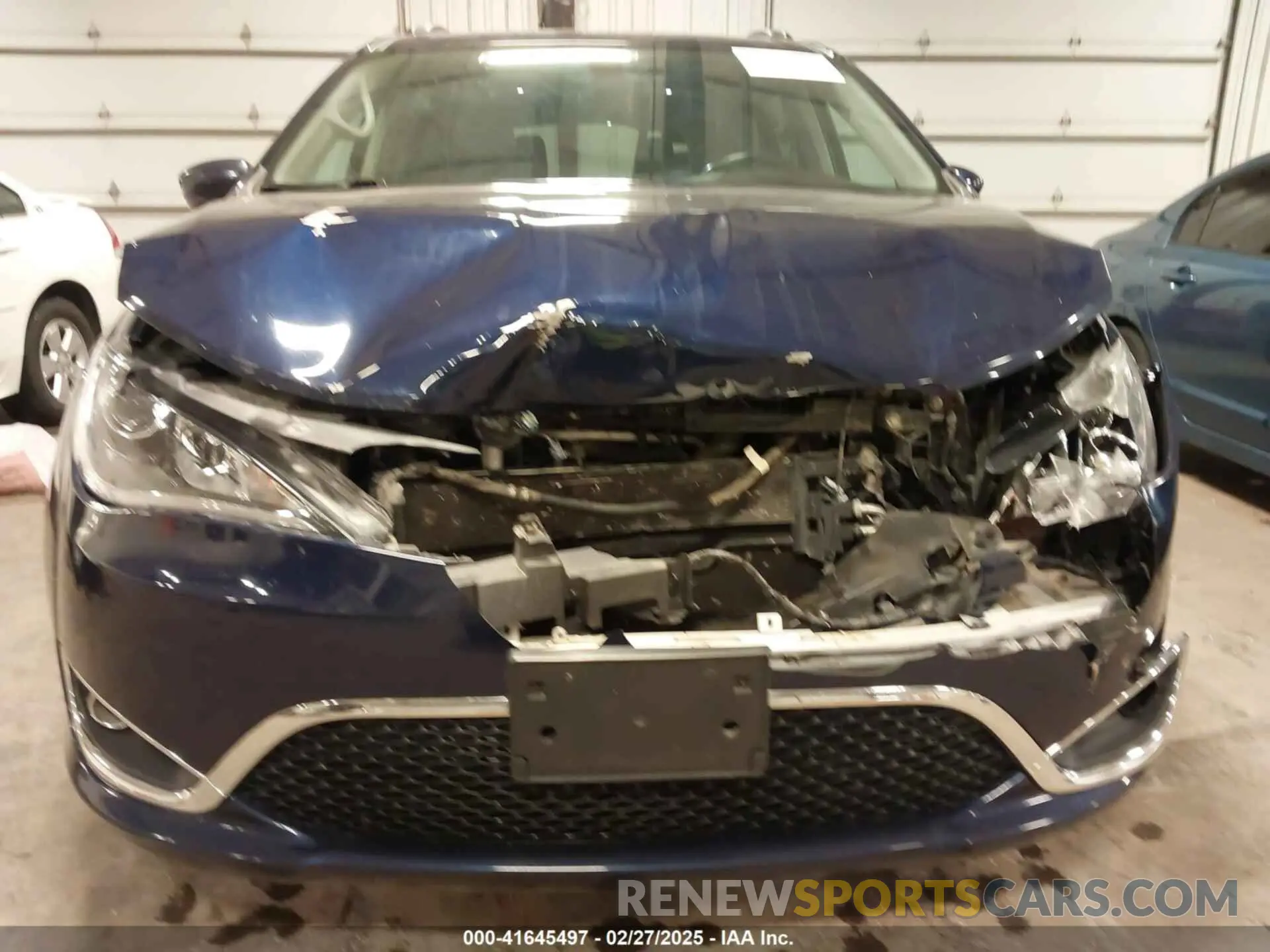 12 Photograph of a damaged car 2C4RC1FG3KR556322 CHRYSLER PACIFICA 2019