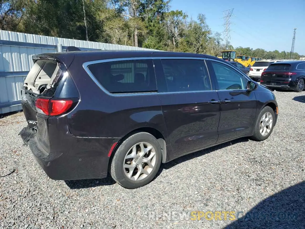 3 Photograph of a damaged car 2C4RC1FG3KR588834 CHRYSLER PACIFICA 2019