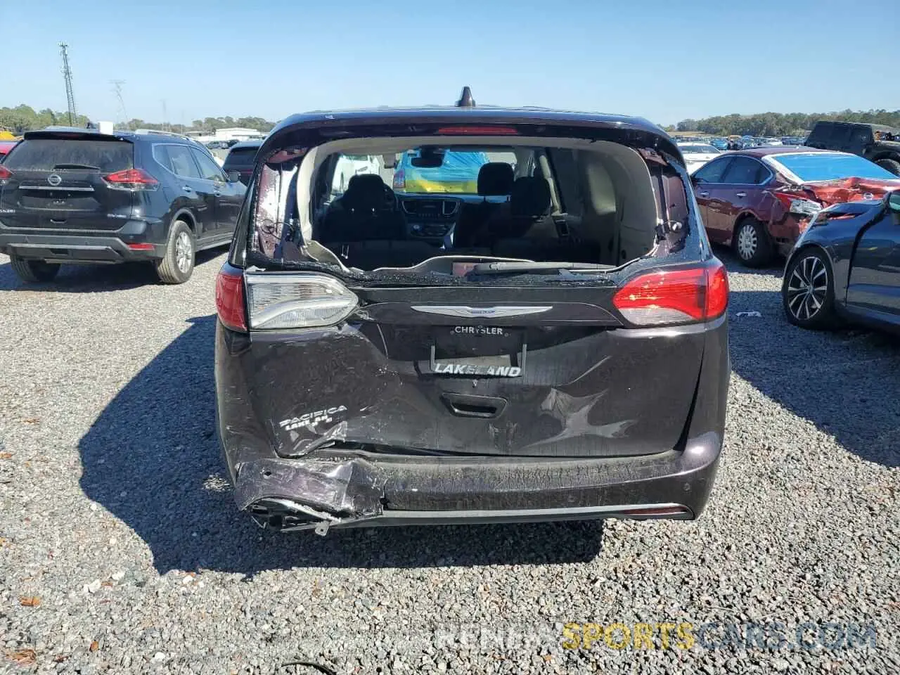 6 Photograph of a damaged car 2C4RC1FG3KR588834 CHRYSLER PACIFICA 2019