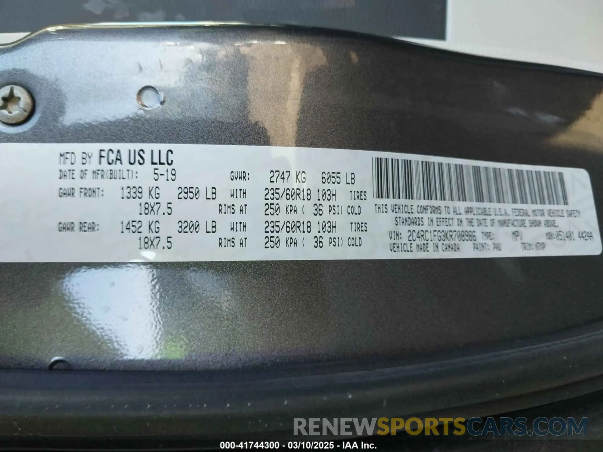 9 Photograph of a damaged car 2C4RC1FG3KR708986 CHRYSLER PACIFICA 2019